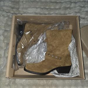 Steve Madden Tan Suede Mid-Calf Western Boots